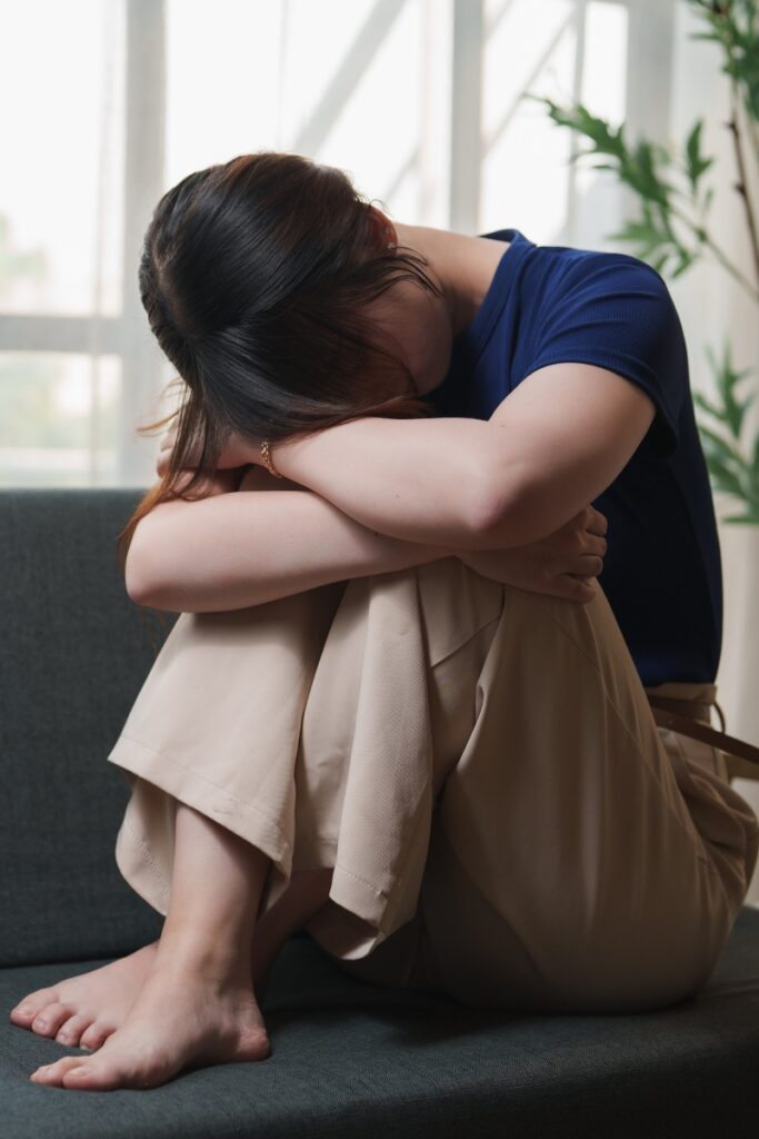 Social anxiety therapy in Chicago and Illinois for individuals struggling with fear and anxiety in social situations.